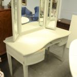 839 3079 DRESSING TABLE